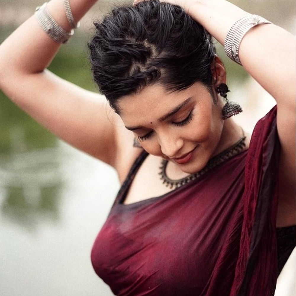  ఈ విషయంలో తన తరపున ఎలాంటి సాయం చేసేందుకు అయిన ముందుంటానని అన్నారు. ప్రస్తుతం రితిక నటిస్తున్న కార్ చిత్రం మే 4న ప్రేక్షకుల ముందుకు రానుంది.