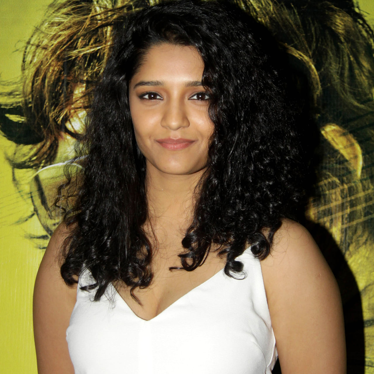  2017లో వెంకటేష్ సరసన గురు సినిమాతో తెలుగు తెరకు పరిచయమైంది ఈ ముద్దగుమ్మ. ఆ తర్వాత నీవెవరో, శివలింగ సినిమాలతో తనకంటూ ప్రత్యేక గుర్తింపు తెచ్చుకుంది. 