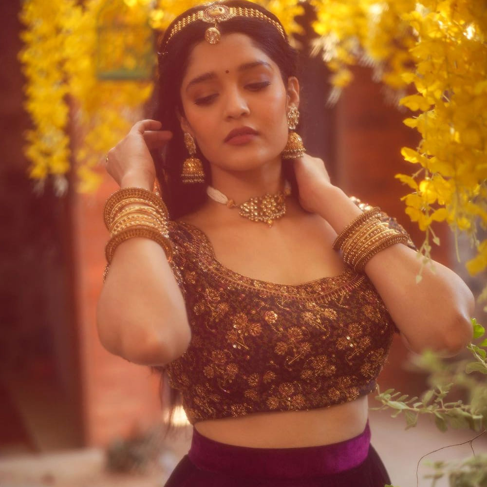  ప్రస్తుతం ఆమె కార్ చిత్రంలో నటించింది. ఈ సినిమా ప్రీ రిలీజ్ ఈవెంట్లో పాల్గొన్న రితిక సోషల్ మిడీయా ట్రోలింగ్స్ పై స్పందించింది. అవి తనను చాలా బాధపెట్టాయని ఆవేదన వ్యక్తం చేసింది.