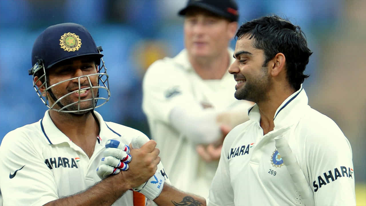  ఇక కోహ్లీ, ధోని కూడా కెప్టెన్‌గా వన్డే, టెస్టు సెంచరీలు బాదారే తప్ప.. టీ20ల్లో కెప్టెన్‌గా సెంచరీ కొట్టలేదు. కోహ్లీ గతేడాది జరిగిన ఆసియాకప్‌లో సెంచరీ బాదినా.. అది కెప్టెన్ హోదాలో కాదు.