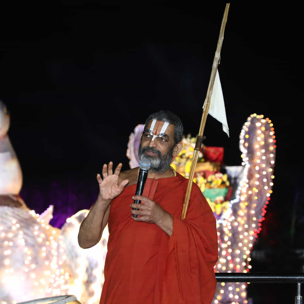 సమతా కుంభ్ 2023 బ్రహ్మోత్సవాల్లో భాగంగా తెప్పోత్సవం ఘనంగా నిర్వహించారు. శ్రీ త్రిడండి చినజీయర్ స్వామి పర్యవేక్షణలో తెప్పోత్సవం కనుల పండుగగా సాగింది. శ్రీ భగవత్ రామానుజ, పరమహంస స్వరూపుల ఒడిలో సాకేత రామచంద్రప్రభువుతో పాటు 18 దివ్యదేశాల మూర్తులను వేంచేయింపజేసి ఉత్సవం జరిపించారు.