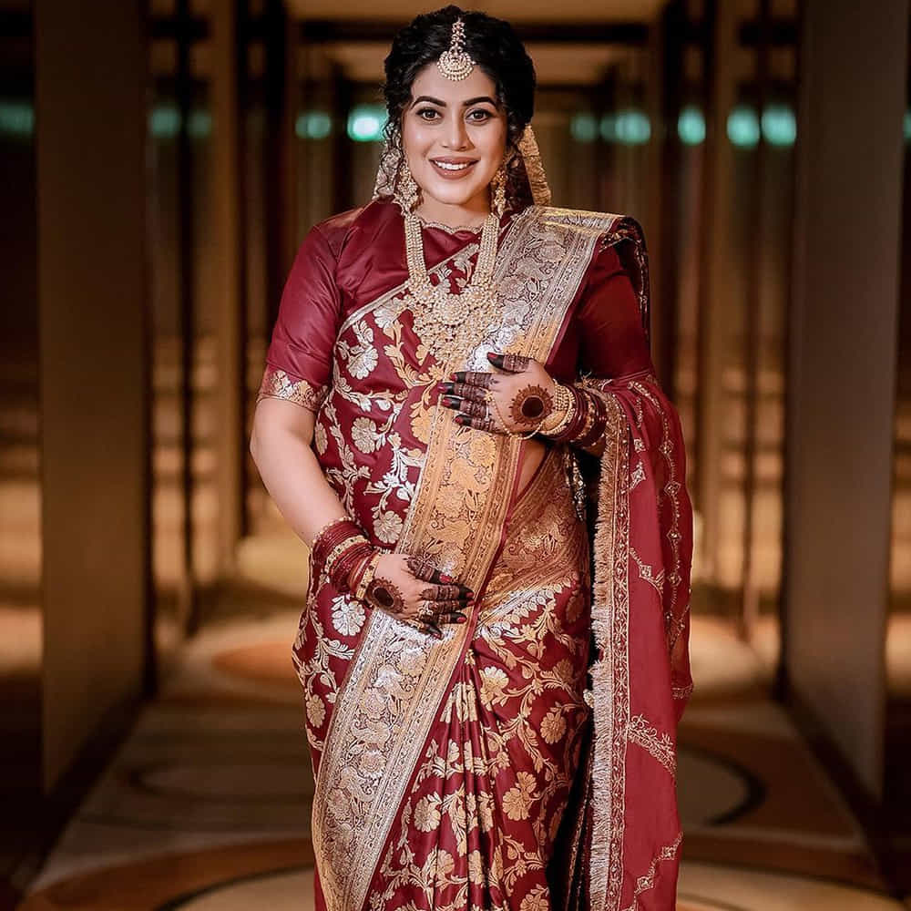 ప్రముఖ నటి పూర్ణ త్వరలోనే తల్లిగా ప్రమోషన్ పొందనుంది. గత ఏడాది జూన్ 12న దుబాయి బిజినెస్ మేన్ అసిఫ్ అలీని పెళ్లి చేసుకున్న ఆమె త్వరలోనే ఓ పండంటి బిడ్డకు జన్మనివ్వనుంది.