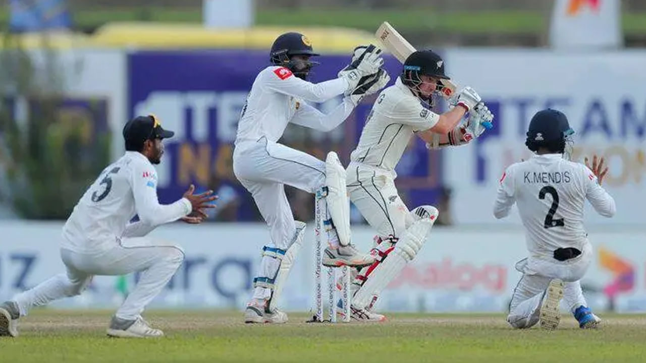 మార్చి 9వ తేదీ నుంచి శ్రీలంక, న్యూజిలాండ్ మధ్య టెస్ట్ సిరీస్ ప్రారంభం కానుంది. ఈ సిరీస్ కోసం 17 ప్రాబబుల్స్‌తో కూడిన జట్టును ప్రకటించింది శ్రీలంక క్రికెట్ బోర్డు. 