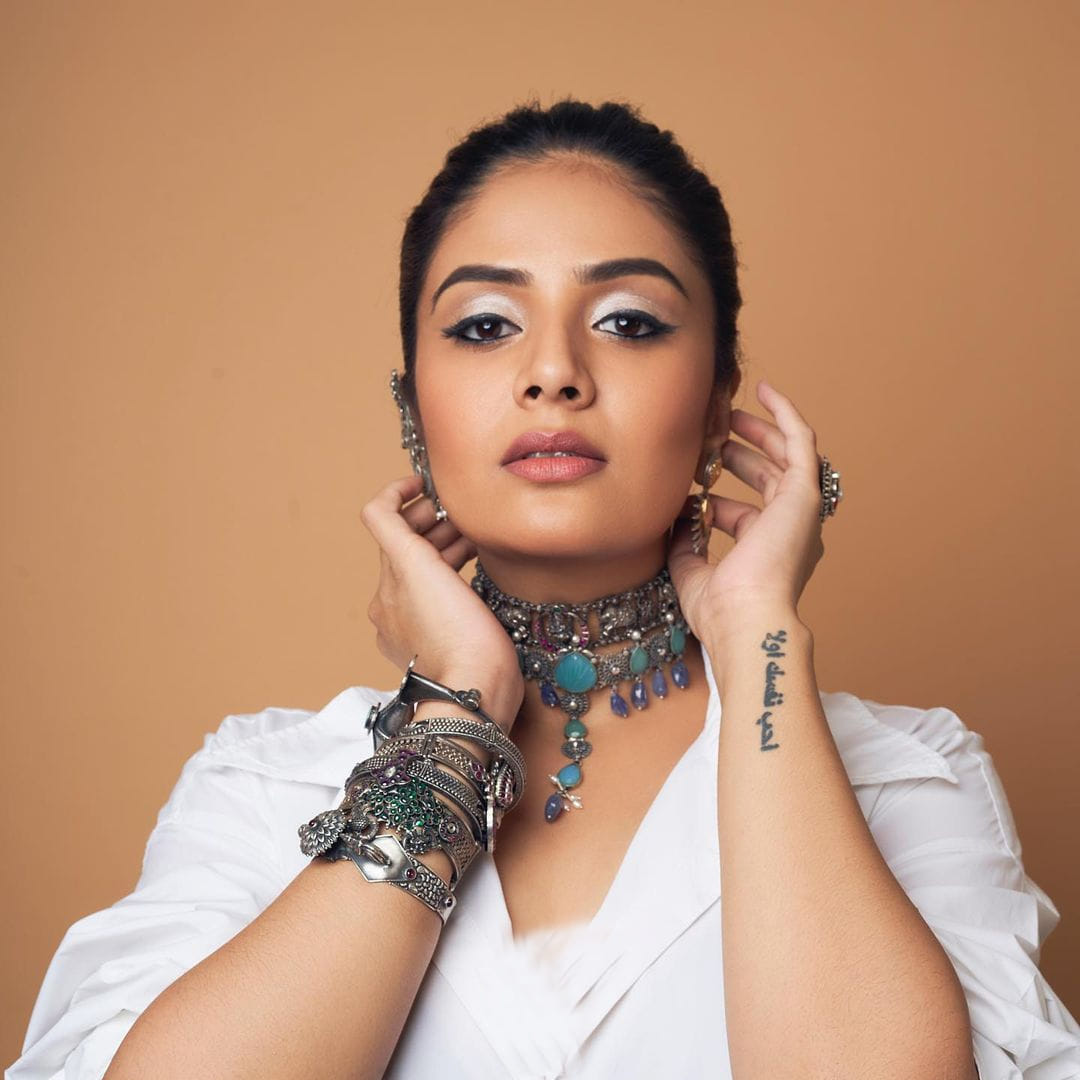 2012లో జులాయిలో సినిమాలో అల్లు అర్జున్ చెల్లిగా నటించింది. 2016లో నేను శైలజ, జెంటిల్ మాన్ వంటి చిత్రాల్లో కూడా కనిపించింది.