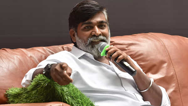 Vijay Sethupathi: ఫ్యాన్స్ అలా పిలవడంపై విజయ్ సేతుపతి అసహనం.. అది అవసరం లేదంటూ స్వీట్ వార్నింగ్..
