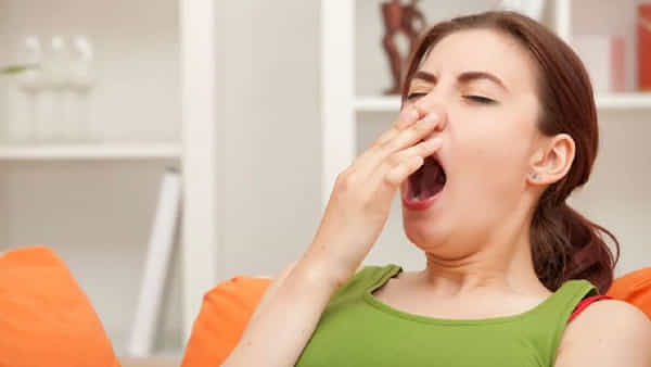 Health Tips: పదే పదే ఆవలింతలు వస్తున్నాయా..? తస్మాత్ జాగ్రత్త.. ఆ సమస్యల లక్షణాలే కావచ్చు.. వెంటనే చెక్ పెట్టేయండిలా..!