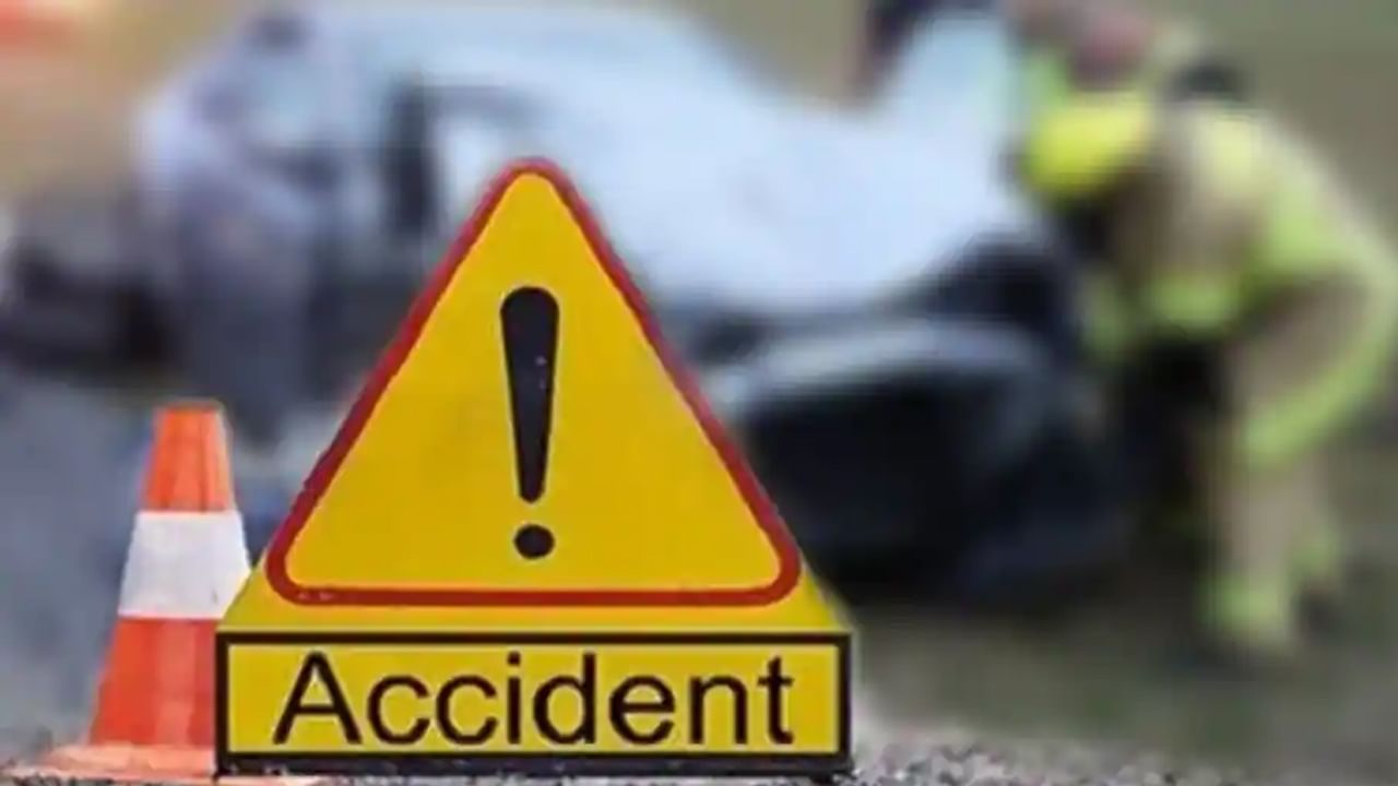 Accidents: రెండు రాష్ట్రాల్లో రెండు ఘోర ప్రమాదాలు.. 25 మంది మృతి