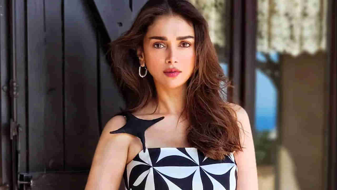 Aditi Rao Hydari: సిద్దార్థ్తో రిలేషన్ పై క్లారిటీ ఇచ్చిన అధితి రావు హైదరి.. అది ఒక పవిత్రమైన విషయం అంటూ..