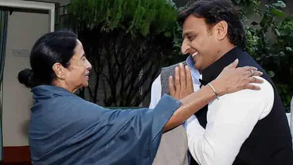 Akhilesh Yadav: ఇవాళ మమతతో అఖిలేష్ యాదవ్ భేటీ.. థర్డ్ ఫ్రంట్ ఏర్పాటుపై వ్యూహాలు.. కాంగ్రెస్ లేకుండానే..
