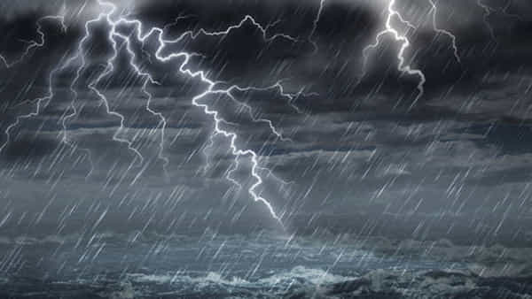 AP Rains: ఆంధ్రాలో ఉరుములు, మెరుపులతో వర్షాలు.. లేటెస్ట్ వెదర్ బులిటెన్ ఇదే..