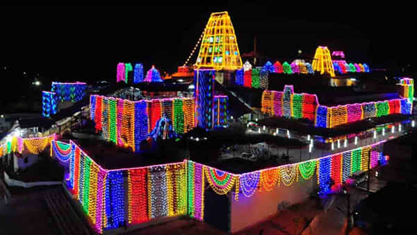 Rama Navami 2023: నేడే సీతారాముల కల్యాణోత్సవం.. సర్వాంగ సుందరంగా ముస్తాబైన భద్రాద్రి..