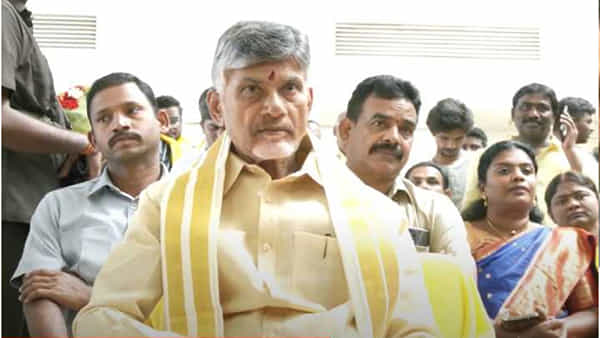 చంద్రబాబుకు సానుకూల ఫలితాలు.. లోకేశ్ సక్సెస్ అవుతారు.. టీడీపీ కార్యాలయంలో పంచాంగ శ్రవణం