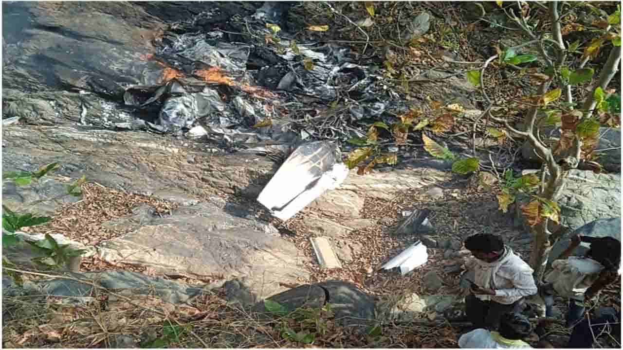Charter Plane Crash: మధ్యప్రదేశ్లో కుప్పకూలిన ట్రైనీ చార్టర్ విమానం.. ఇద్దరు పైలట్లు మృతి