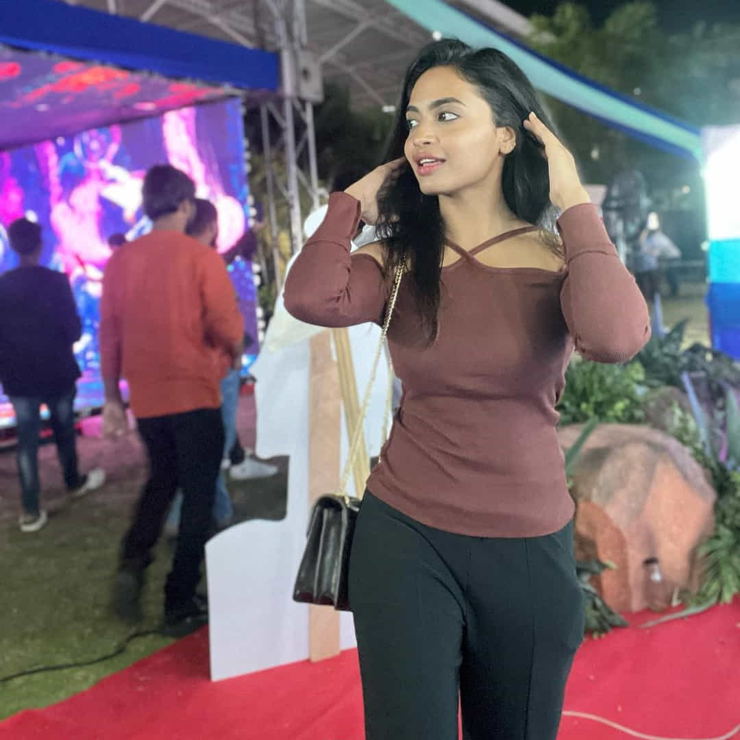 హౌజ్లో తనదైన అల్లరి పనులతో టాప్ 5లో నిలిచి అందరి దృష్టిని ఆకర్షించింది