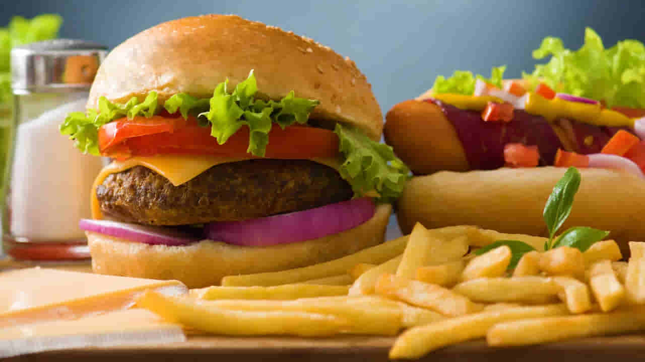 Fast Food: ఫాస్ట్ ఫుడ్‌కు ఎక్కువగా బానిసలైన దేశాలు ఇవే.. భారత్‌కు ఏ స్థానం అంటే..?