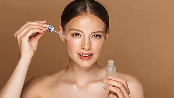 Skin Care Oils: ఈ ఆయిల్స్ వాడితే మెరిసిపోయే చర్మం మీ సొంతం.. పొడిబారే చర్మాన్ని రక్షించుకోండిలా..