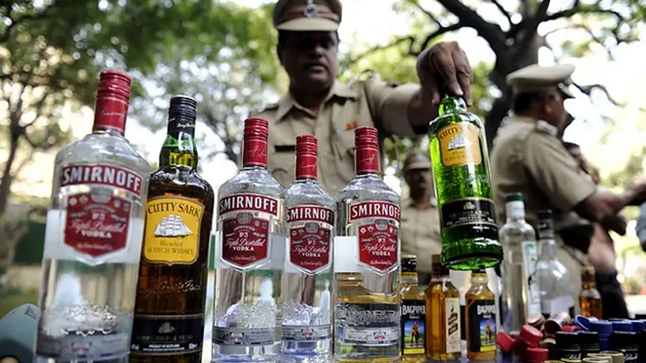 Goa Liquor గోవా నుంచి మనం ఫ్లైట్‌లో, రోడ్డు మార్గంలో ఎంత లిక్కర్