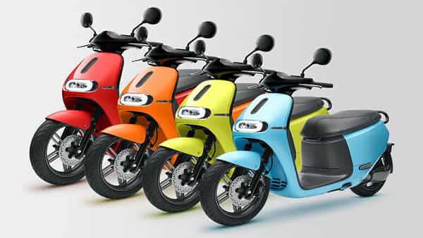 Gogoro Electric Scooter: చూస్తే చాలు కొనేస్తాం.. క్యూట్ లుక్తో ఆకట్టుకుంటున్న ఎలక్ట్రిక్ స్కూటర్.. సింగిల్ చార్జ్ పై 97 కి.మీలు..