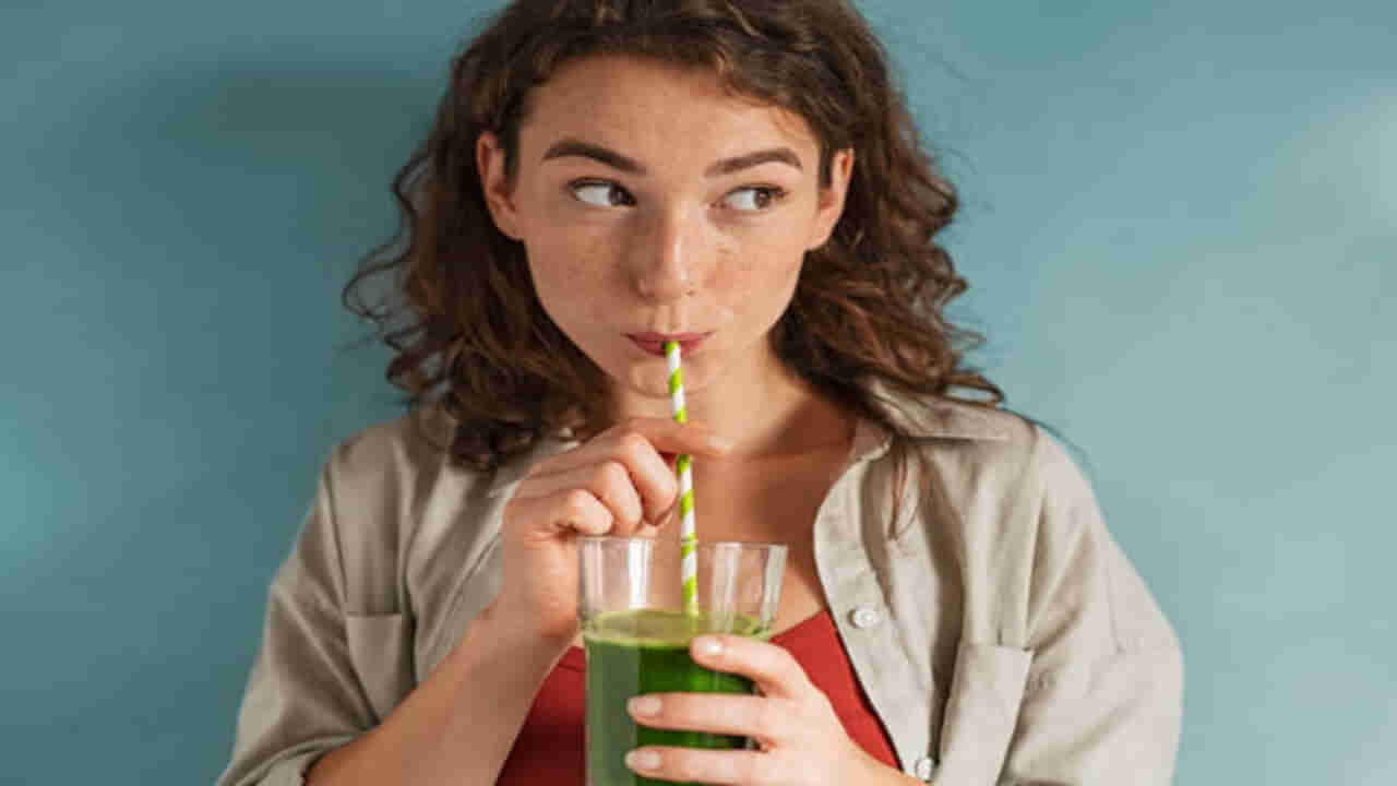 Juice Side Effects: ఆరోగ్యం కోసం జ్యూస్, గ్రీన్ స్మూతీస్ మరీ ఎక్కువగా తాగుతున్నారా? అయితే మీకో షాకింగ్ న్యూస్..