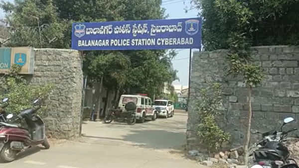 Hyderabad: విద్యార్థులకు ఏం జరుగుతోంది? చదువుల ఒత్తిడితో మరో డిగ్రీ స్టూడెంట్ ఆత్మహత్య..