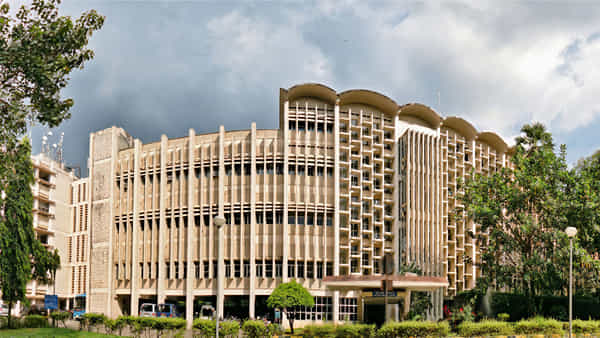IIT Bombay Recruitment 2023: ఇండియన్ ఇన్స్టిట్యూట్ ఆఫ్ టెక్నాలజీ- ముంబాయిలో ఉద్యోగాలు.. నెలకు రూ.1,42,400ల జీతం..