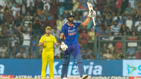 IND vs AUS 1st ODI: తొలి వన్డేలో టీమిండియా ఘన విజయం.. బ్యాట్తోనే సమాధానం చెప్పిన కేఎల్ రాహుల్..