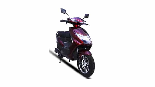 Komaki LY Pro: కిర్రాక్ లుక్.. కిల్లింగ్ ఫీచర్స్.. పెట్రోల్ బైక్కి ఏమాత్రం తీసుపోని ఎలక్ట్రిక్ స్కూటర్..