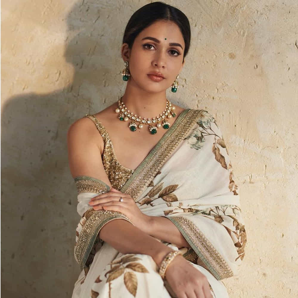 లావణ్య త్రిపాఠి ఫస్ట్ రెమ్యూనరేషన్ ఎంత తెలుసా ?..దాంతో ఏం చేసిందంటే.. 