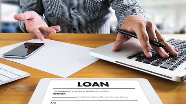 Bank Loan: లోన్ తీసుకోవాలని అనుకుంటున్నారా? ఇలా చేయండి..