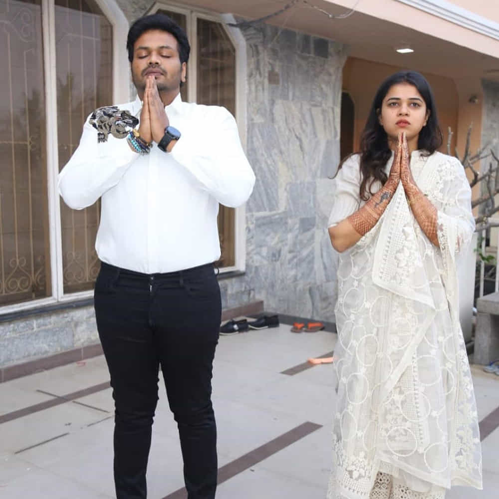 మార్చి 3న ఫిల్మ్ నగర్లో తన సోదరి మంచు లక్ష్మి నివాసంలో భూమా మౌనికరెడ్డిని వివాహం చేసుకున్నారు మనోజ్. ఇరువురి కుటుంబసభ్యులు.. సినీ ప్రముఖుల మధ్య వీరి మ్యారెజ్ ఘనంగా జరిగింది.
