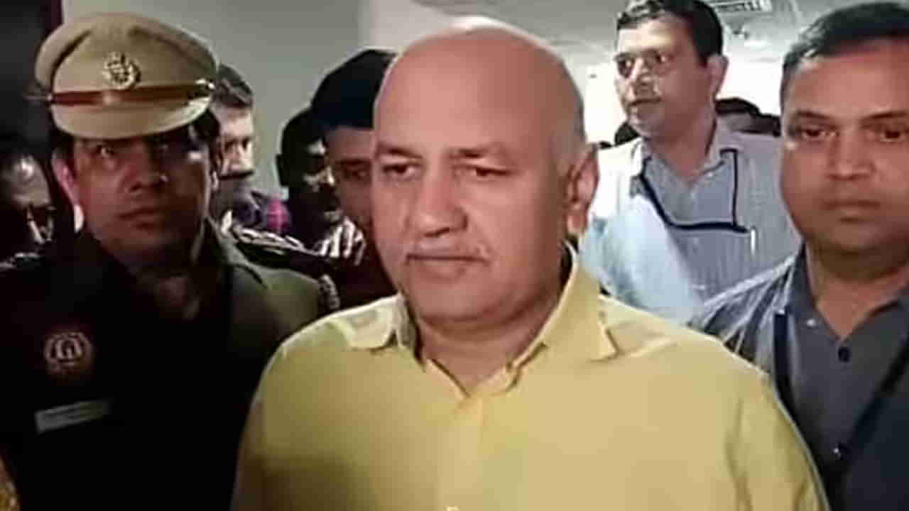 Delhi Liquor Scam: లిక్కర్ స్కామ్ కేసులో సిసోడియాకు షాక్.. మరో 5 రోజుల కస్టడీ పొడగింపు..