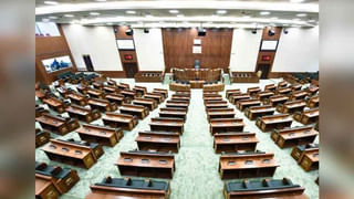 Andhra Pradesh: అమ్మ బాబోయ్ ఇదెక్కడి యుద్ధం.. పిడకలతో కొట్టుకుంటున్న జనాలు..