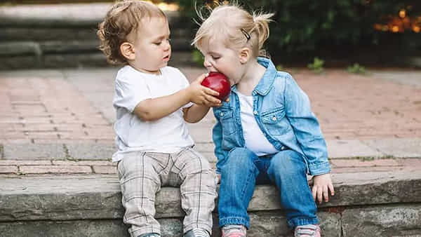 Success Mantra: మనిషిలో ఈ లక్షణం ఉన్న వ్యక్తి జీవితం వెలుగు నిండి ఉంటుంది.. దయ గొప్పతనం ఏమిటంటే