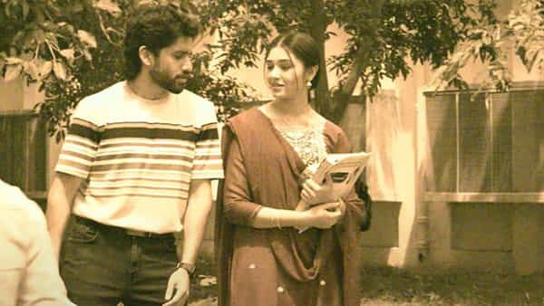 Naga Chaitanya: కన్ఫ్యూజ్ కాకండి.. నాగ్ కాదు.. నాగ చైతన్యనే.. నాగార్జున వింటేజ్ లుక్లో చైతూ..