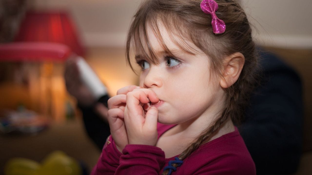 Nail Biting Habit: మీకు గోళ్లు కొరికే అలవాటు ఉందా? ఈ ఒక్క పనిచేస్తే నోట్లో వెళ్లు పెట్టరు..