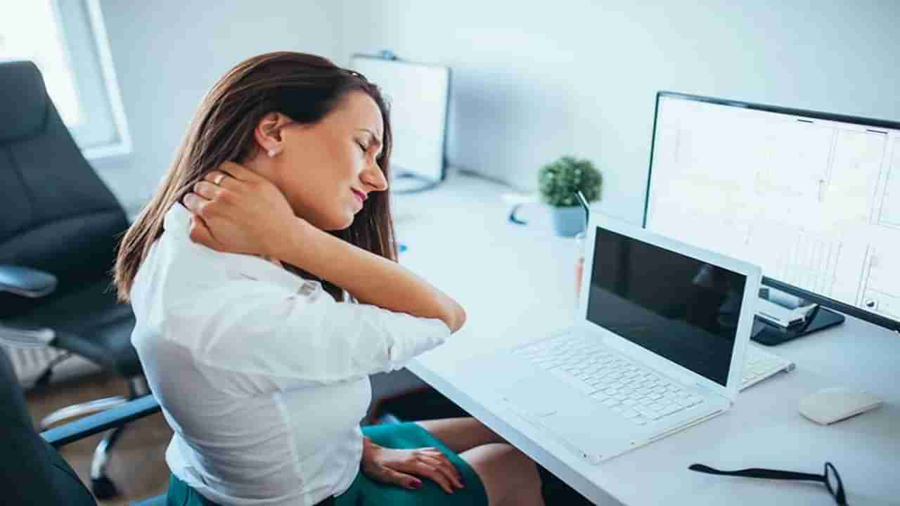 Yoga for Neck Pain: ఇలా చేస్తే తీవ్రమైన మెడ నొప్పి కూడా చిటికెలో మాయం.. రోజూ ప్రాక్టీస్ చేయండి..