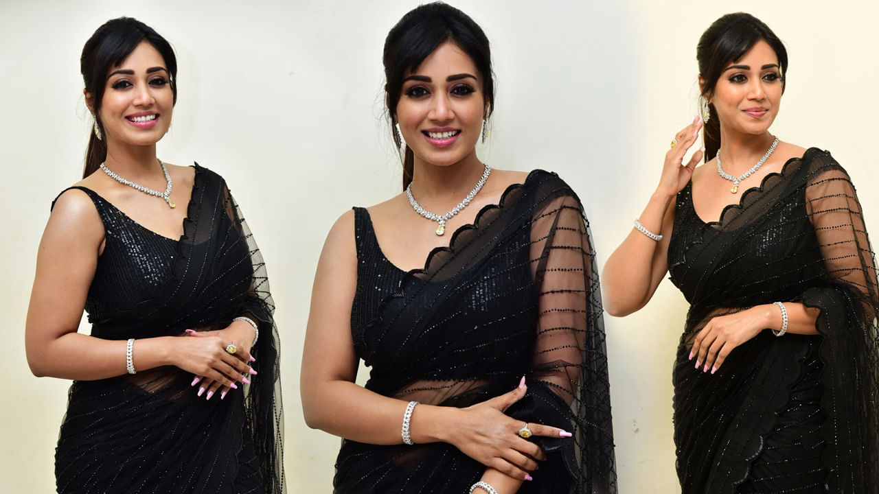 'మెంటల్ మది'లో అనే సినిమా ద్వారా తెలుగుతెరకు పరిచయమైనంది నివేథా పేతురాజ్ . ఆ సినిమాలో నివేదా తన నటనతో ఆకట్టుకుంది. ఇక నివేథా ఆ మధ్య వచ్చిన విరాటపర్వం సినిమాలో నటించారు. ఈ సినిమాలో ఆమె కీలకపాత్రలో కనిపించింది. ప్రస్తుతం ఈ భామ తెలుగులో ధమ్కీ అనే సినిమా చేస్తోంది.