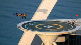 విద్యార్థినిని పరీక్షా కేంద్రానికి చేర్చిన అపద్భాందవుడు.. పోలీస్ చేసిన సాయం తెలిస్తే సెల్యూట్ చేస్తారు