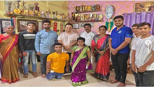 Shortest Bodybuilder: పెళ్లి చేసుకున్న ప్రపంచంలోనే అత్యంత పొట్టి బాడీబిల్డర్.. అమ్మాయి ఎవరో తెలుసా!