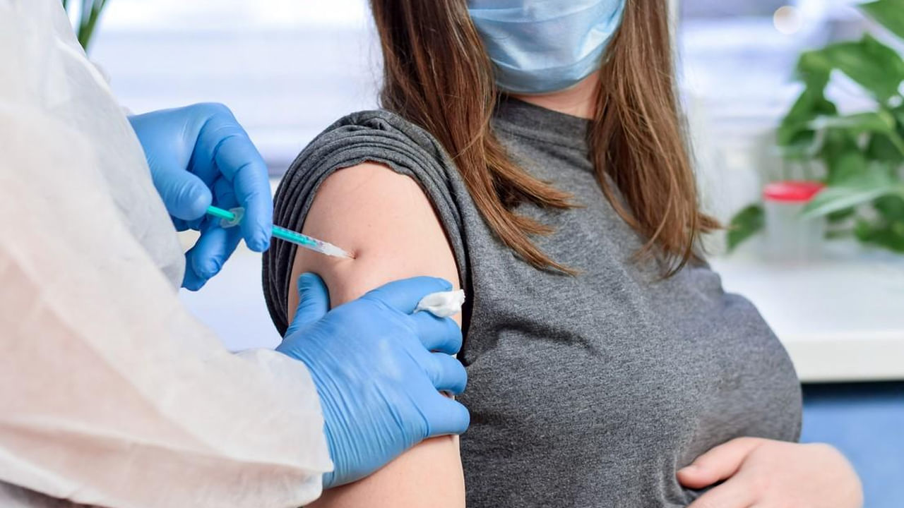 Flu Vaccine: వేగంగా వ్యాపిస్తున్న ఇన్ ఫ్లూయెంజా.. గర్భిణీ స్త్రీలు టీకాను తీసుకునే విషయంలో నిపుణుల సలహా ఏమిటంటే..