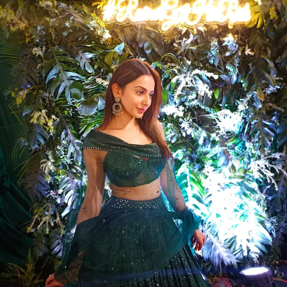 టాలీవుడ్‌లో దాదాపు అందరు అగ్రహీరోల సరసన ఆడిపాడింది