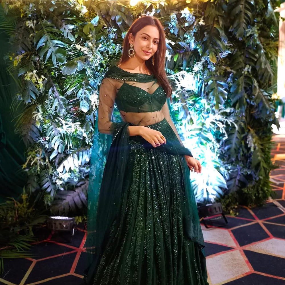 టాలీవుడ్ టాప్‌ హీరోయిన్ల లిస్ట్ లో తక్కువ టైం లోనే చేరింది అందాల తార రకుల్‌ ప్రీత్‌ సింగ్