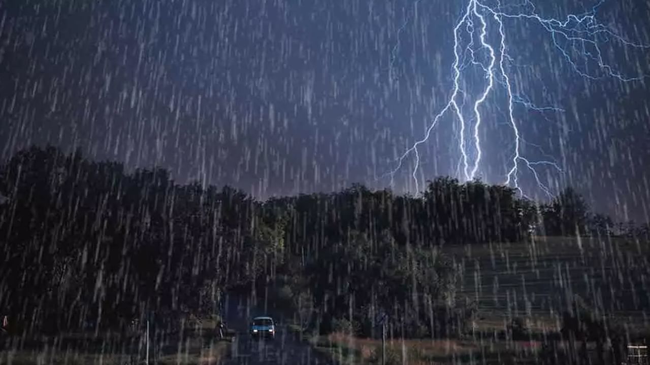 Rain Alert: తెలంగాణ ప్రజలకు అలర్ట్‌.. రానున్న 3 గంటల్లో ఈ ప్రాంతాల్లో ఉరుములతో కూడిన వర్షాలు.