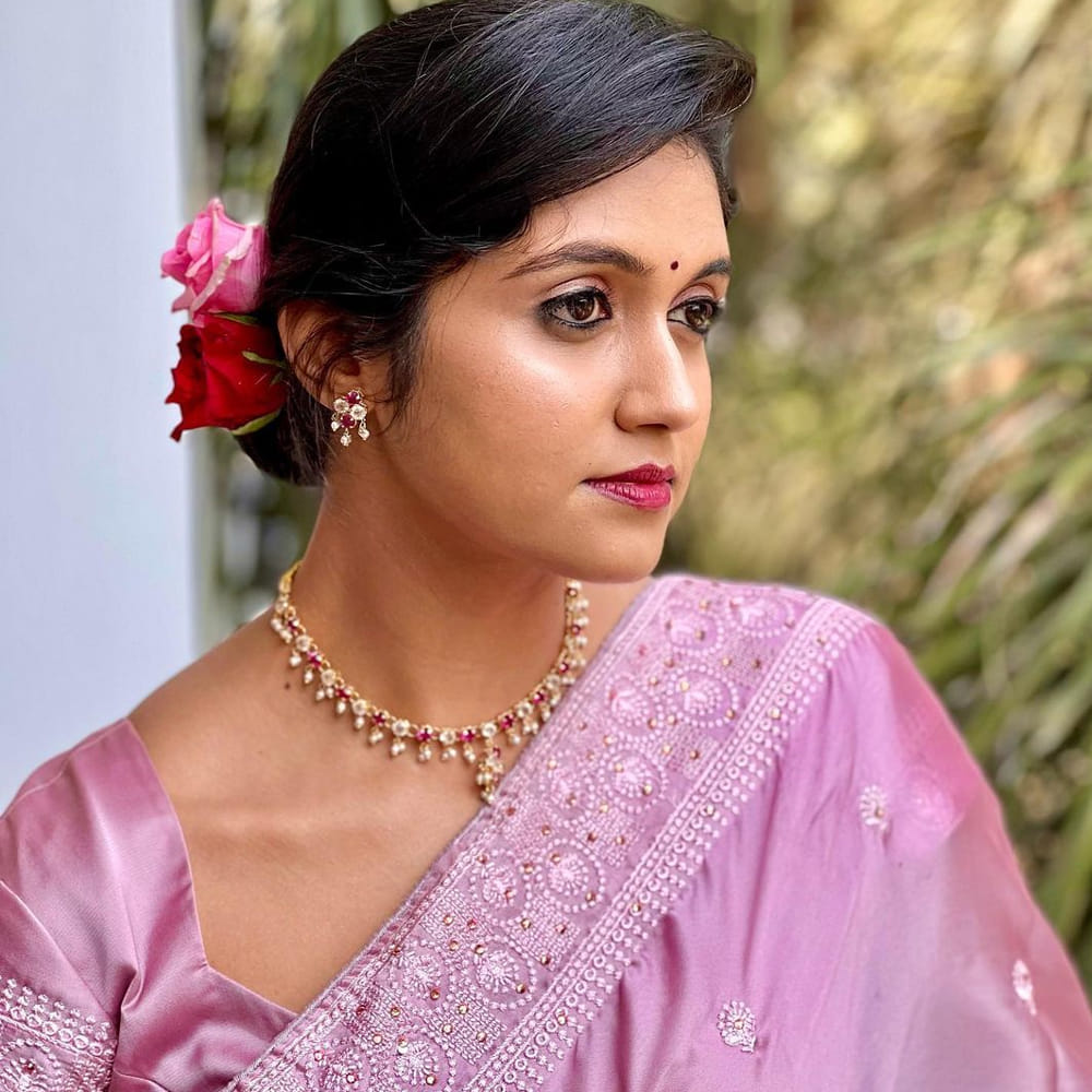 అదేనండీ.. అందమైన ప్రేమకథా సినిమా  'సైరత్' మూవీతో సినీప్రియుల మనసులు దోచుకున్న ఆర్చీ.. అలియాస్ రింకు మహదేవో రాజ్ గురు. తొలి సినిమాలో ముద్దుగా.. బొద్దుగా కనిపించి ప్రేక్షకులను ఆకట్టుకుంది. 