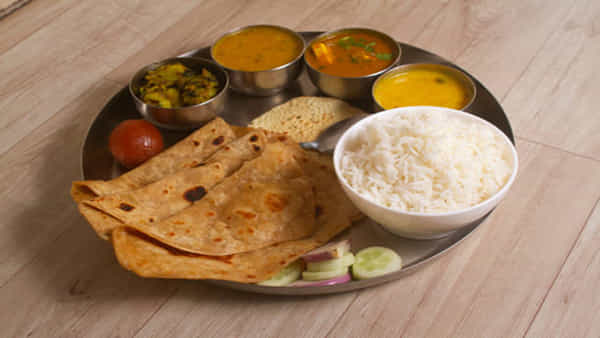 Roti Or Rice : బరువు తగ్గాలని ప్లాన్ చేస్తున్నారా అయితే చపాతీ తింటే బెస్టా, అన్నం తినడం బెస్టా..?