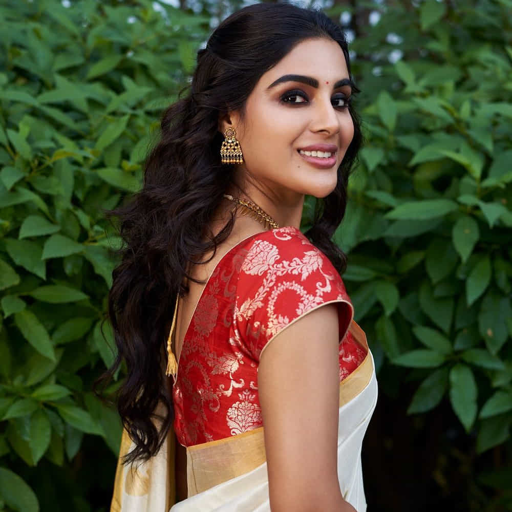 ఇక వరుస హిట్స్ తో దూసుకుపోతున్న ఈ ముద్దుగుమ్మ రెమ్యూనరేషన్ కూడా పెంచేసినట్లుగా తెలుస్తోంది. ఎలాగు హిట్ ఫాంలో ఉంది కాబట్టి ఈ అమ్మడు అడిగినంత ఇచ్చేందుకు నిర్మాతలు కూడా రెడీ అవుతున్నారట.