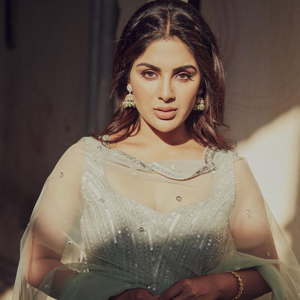 పవర్ స్టార్ పవన్ కళ్యాణ్, రానా దగ్గుబాటి కలిసి నటించిన చిత్రం భీమ్లానాయక్. బాక్సాఫీస్ వద్ద ఈ మూవీకి మంచి రెస్పాన్స్ వచ్చింది. ఇందులో నిత్యామీనన్, సంయుక్త మీనన్ కథానాయికలుగా నటించారు. అయితే ఈ సినిమాతోనే తెలుగు తెరకు పరిచయమైంది సంయుక్త. ఈ చిత్రంలో రానా భార్యగా కనిపించి నటనపరంగా ప్రశంసలు అందుకున్నారు. 	