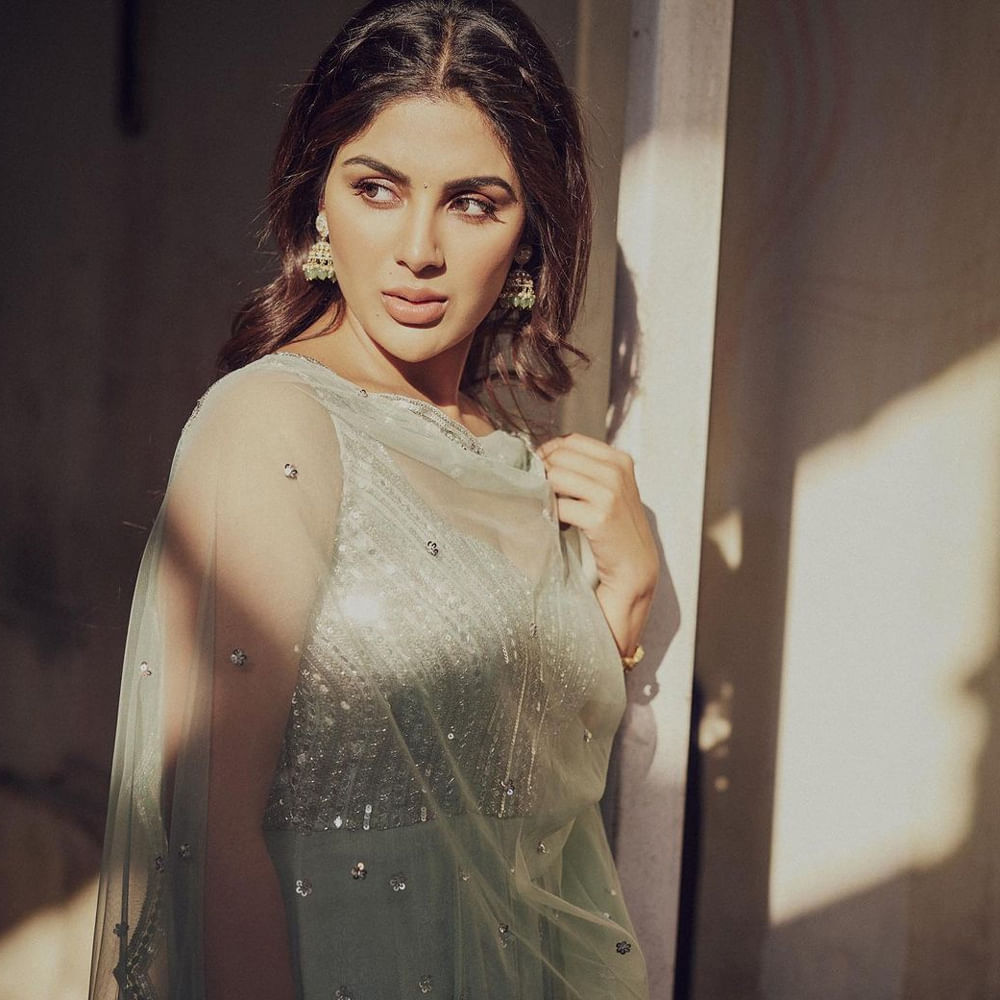 పవర్ స్టార్ పవన్ కళ్యాణ్, రానా దగ్గుబాటి కలిసి నటించిన చిత్రం భీమ్లానాయక్. బాక్సాఫీస్ వద్ద ఈ మూవీకి మంచి రెస్పాన్స్ వచ్చింది. ఇందులో నిత్యామీనన్, సంయుక్త మీనన్ కథానాయికలుగా నటించారు. అయితే ఈ సినిమాతోనే తెలుగు తెరకు పరిచయమైంది సంయుక్త. ఈ చిత్రంలో రానా భార్యగా కనిపించి నటనపరంగా ప్రశంసలు అందుకున్నారు. 	