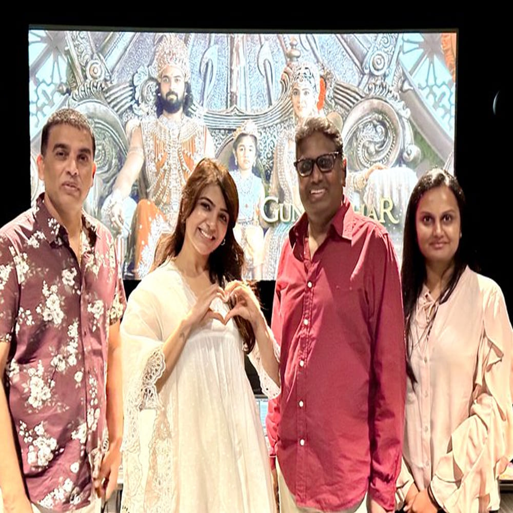 టాలీవుడ్ స్టార్ హీరోయిన్ సమంత ప్రధాన పాత్రలో నటించిన లేటేస్ట్ చిత్రం శాకుంతలం. డైరెక్టర్ గుణశేఖర తెరకెక్కించిన ఈ చిత్రంలో మలయాళీ హీరో దేవ్ మోహన్ కీలకపాత్రలో నటించారు. 