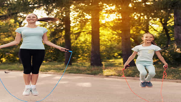 Skipping Health Benefits: రోజూ అరగంట స్కిప్పింగ్ తో జిమ్ అవసరం లేదు.. స్లిమ్ అవుతారు!